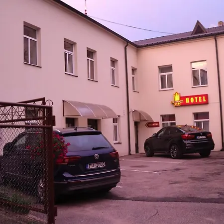 Leo Hotel 3*