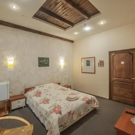 Leo Hotel 3*